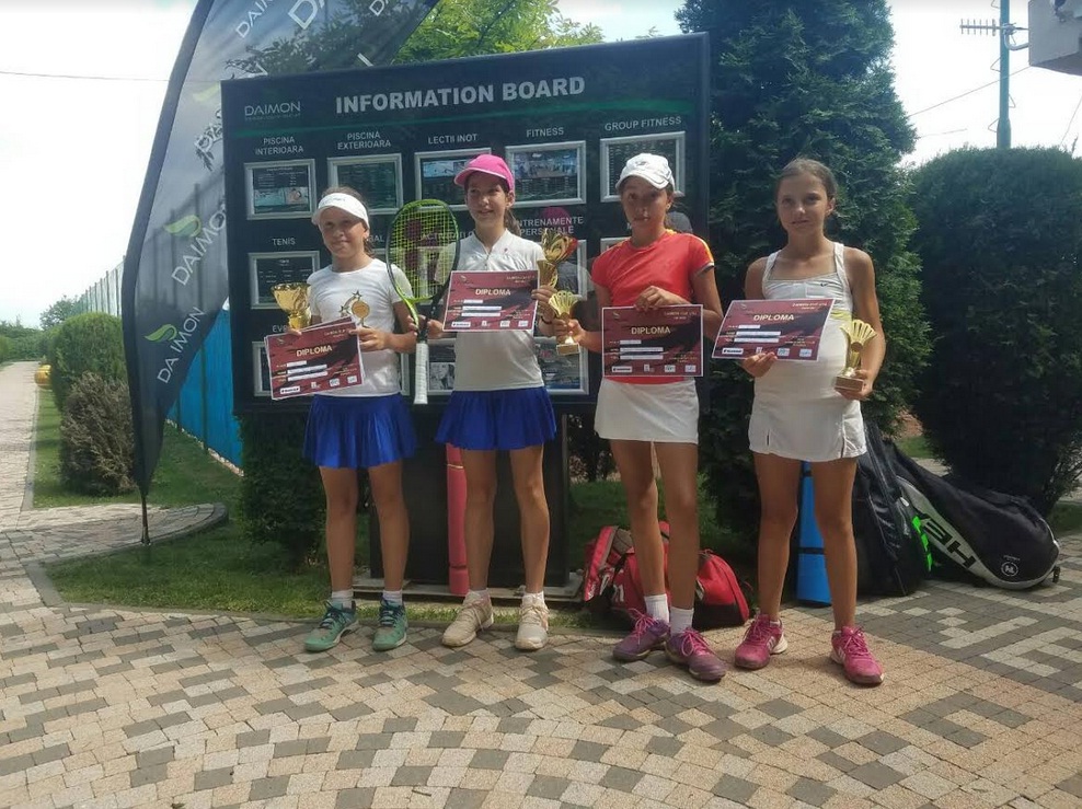 Денчева и Петрова втори на двойки в Букурещ