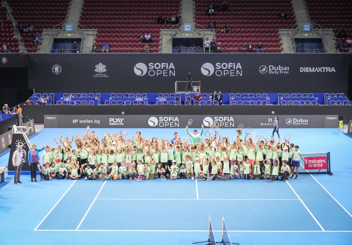 Весела Лечева участва в „детския ден“ на Sofia Open 2022