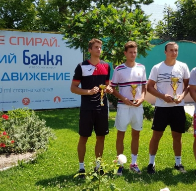 Кузманов се отказа заради травма, Донски и Иванов спечелиха второ място на турнира от ITF в Пловдив