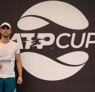 Кузманов взе сет на номер 53 в света, но загуби първия си мач на ATP Cup