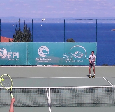 Санта Марина е домакин на турнир за юноши и девойки от ITF