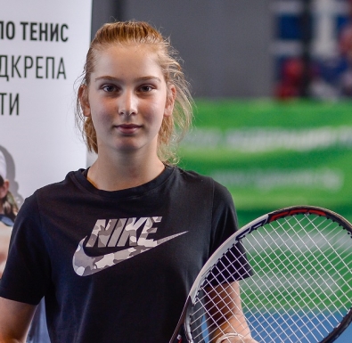 Мария Рогачева е двойна шампионка на турнир от Тенис Европа в Черна гора