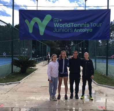 Констатинова и Стоянова стартираха с победи на турнир от ITF в Анталия