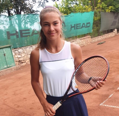 Йоана Константинова записа три поредни победи на турнир от ITF в Анталия