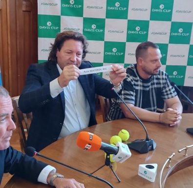 Пьотр Нестеров открива мача срещу Салвадор за Купа Дейвис